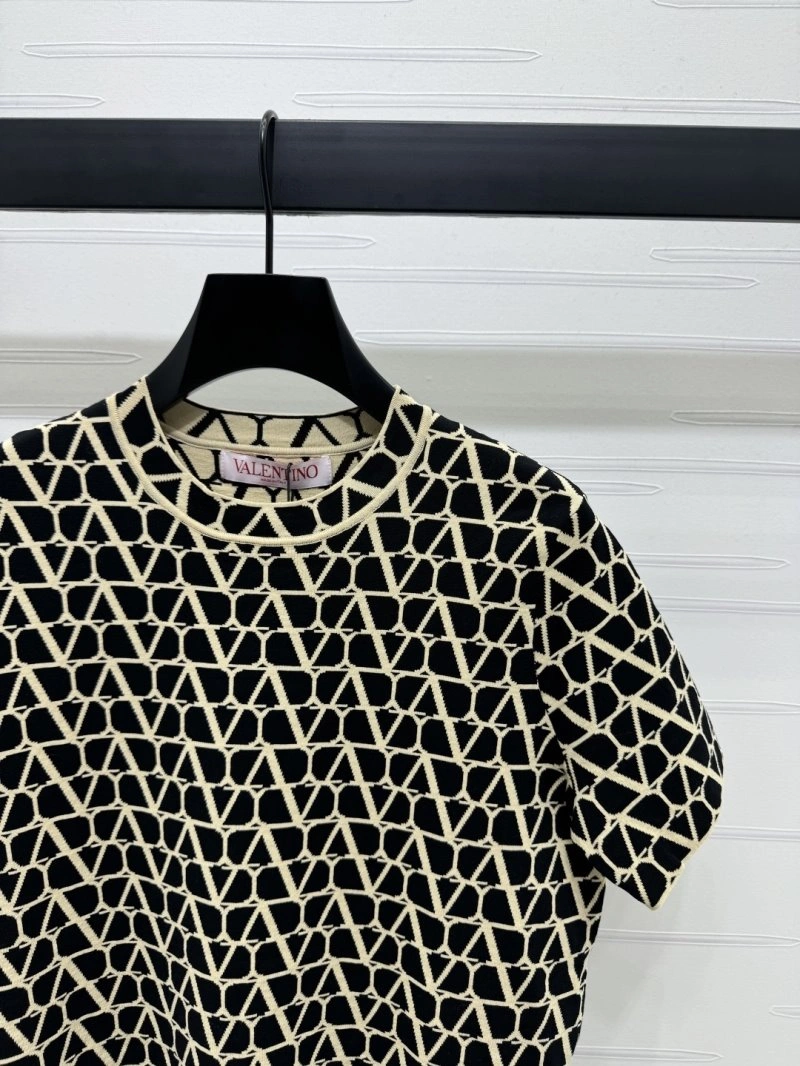 Affordable Valentino T-Shirts 174612