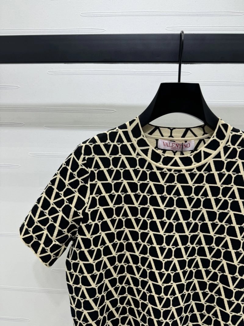 Affordable Valentino T-Shirts 174612