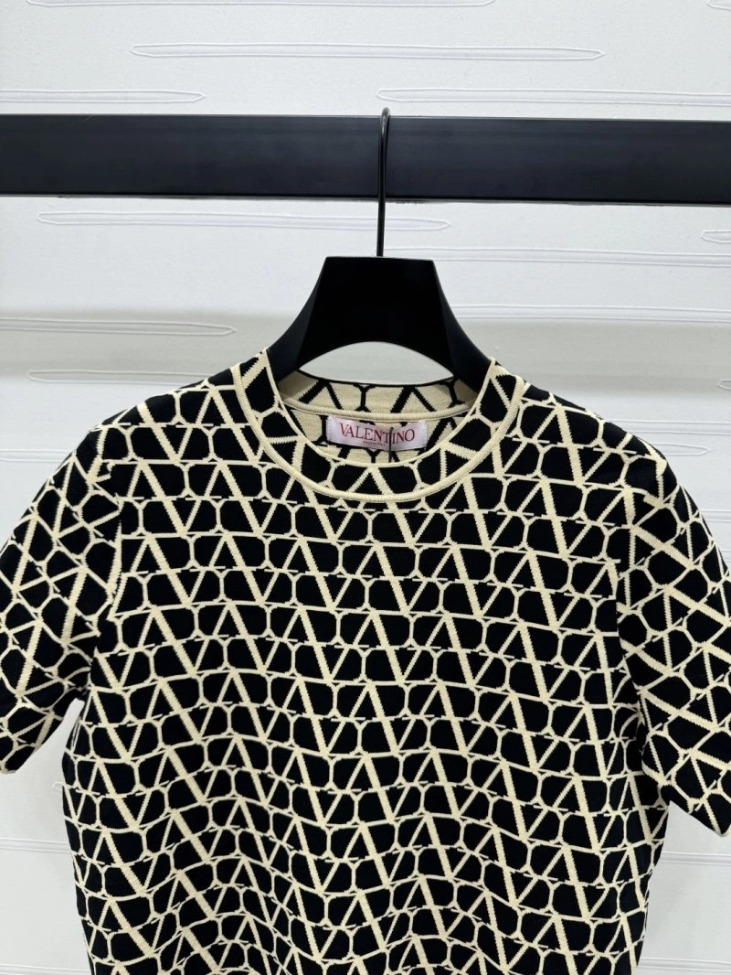 Affordable Valentino T-Shirts 174612