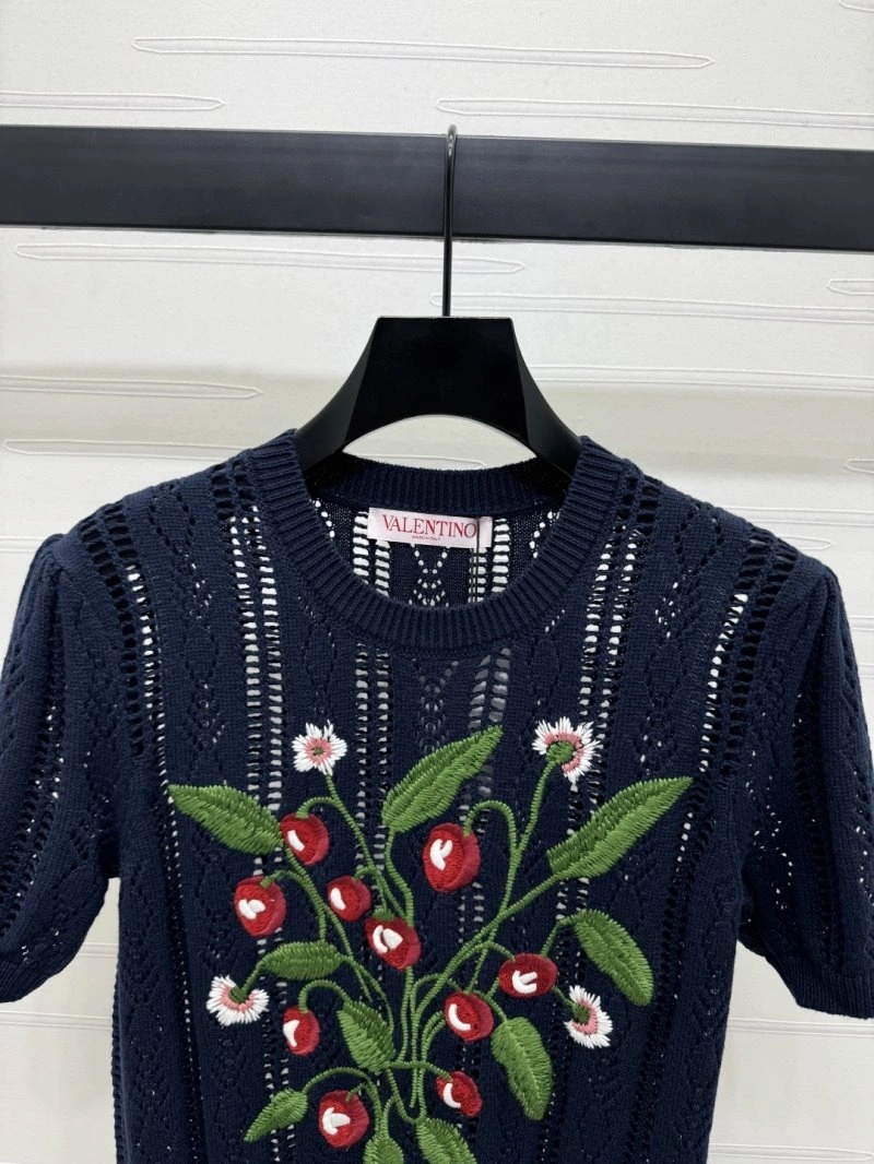 Valentino T-Shirts Resilient 174554