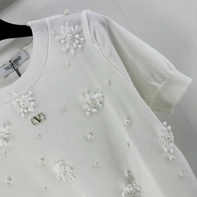 UrbanChic Valentino T-Shirts 174151