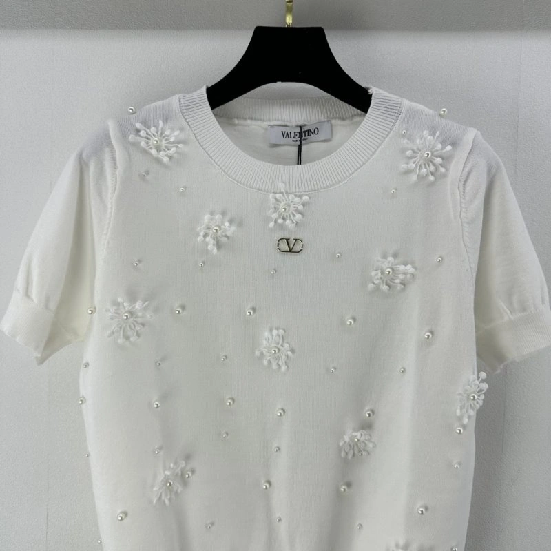 UrbanChic Valentino T-Shirts 174151