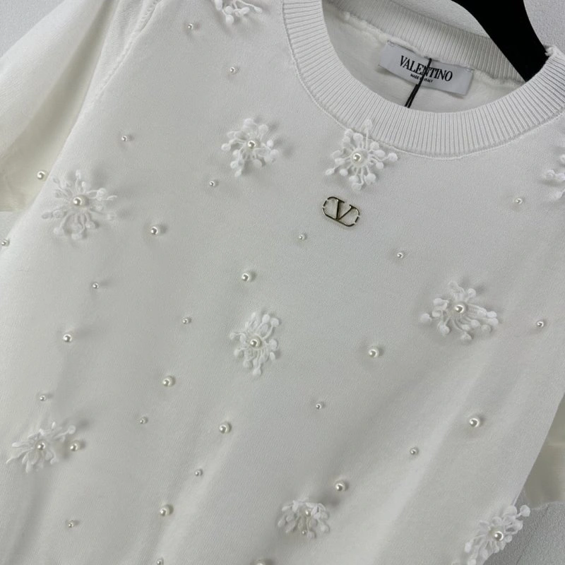 UrbanChic Valentino T-Shirts 174151