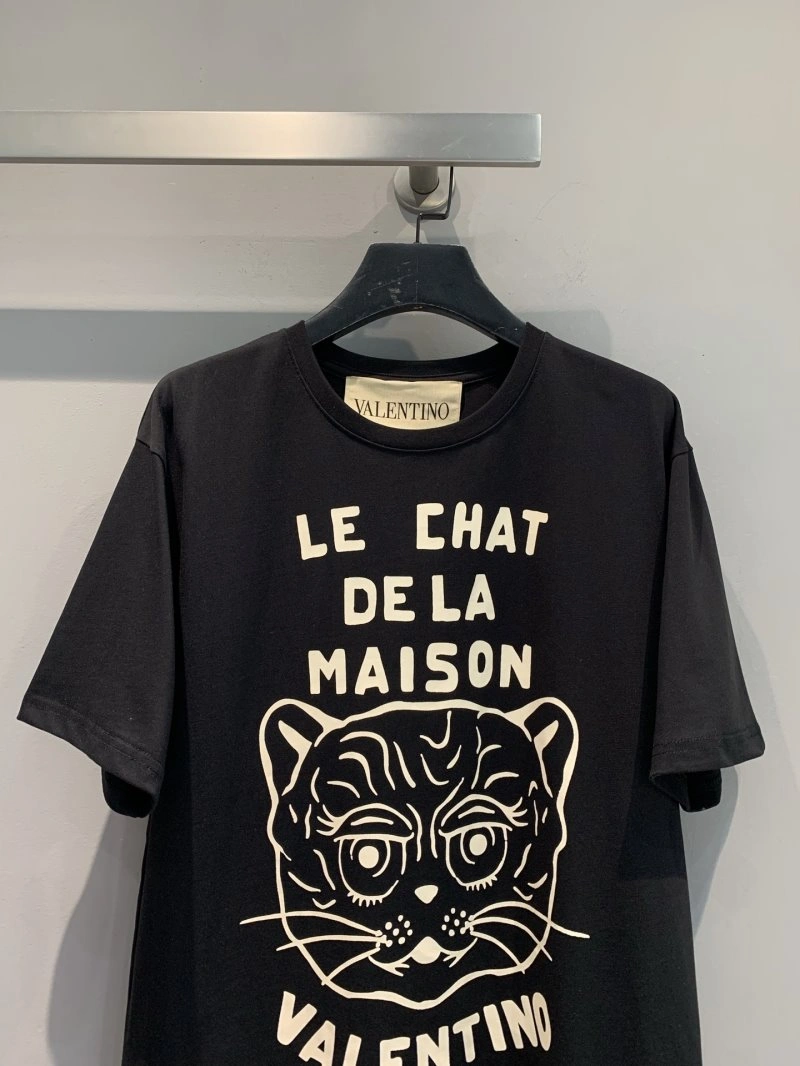 Valentino T-Shirts UrbanStyle 174138