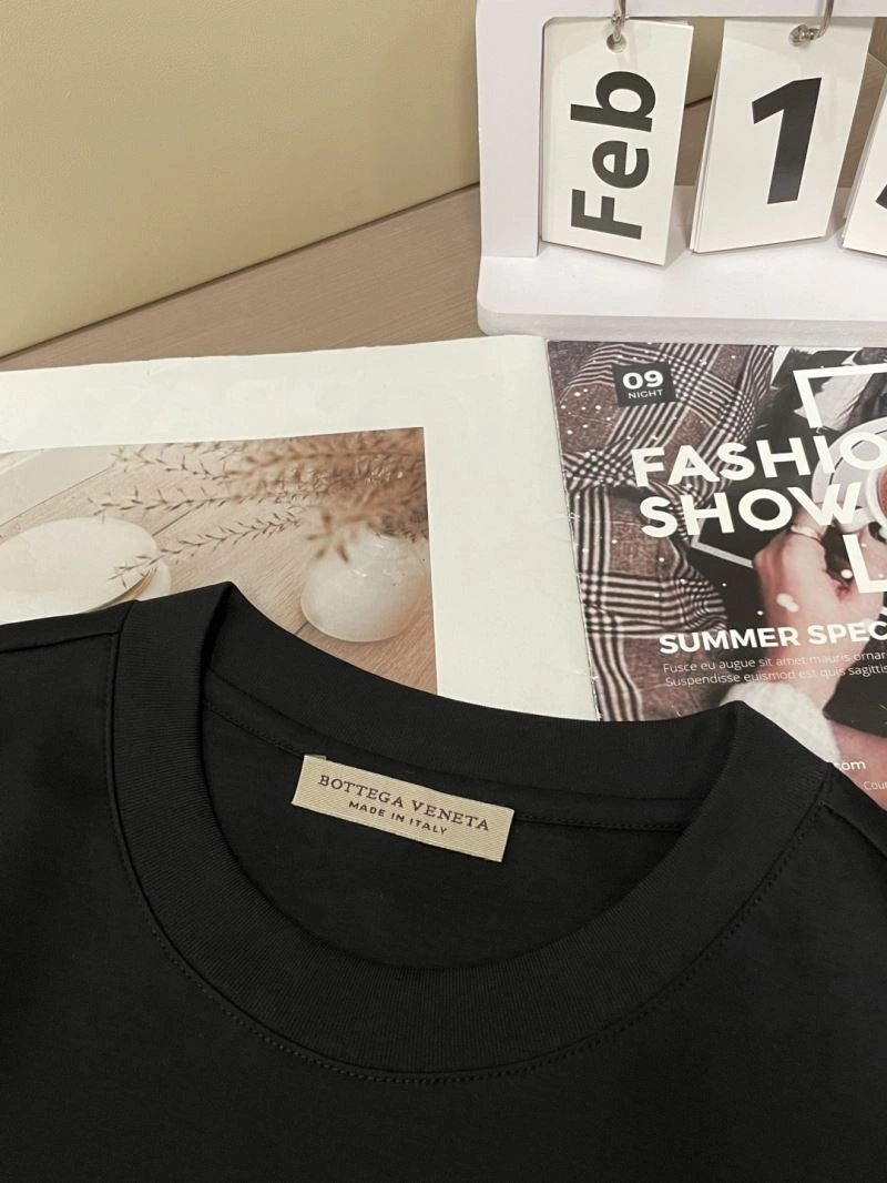 UrbanStyle Valentino T-Shirts 174823