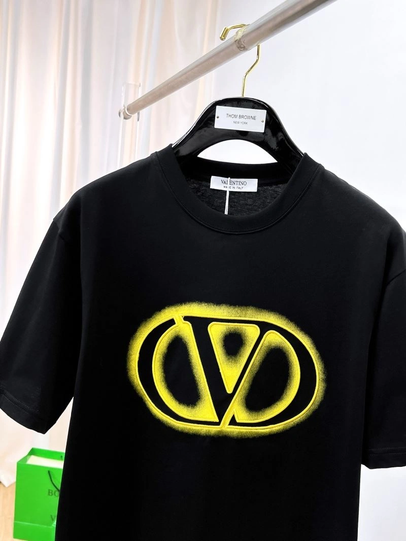Valentino T-Shirts Refined 174810