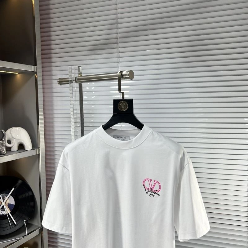 Sleek Valentino T-Shirts 174804