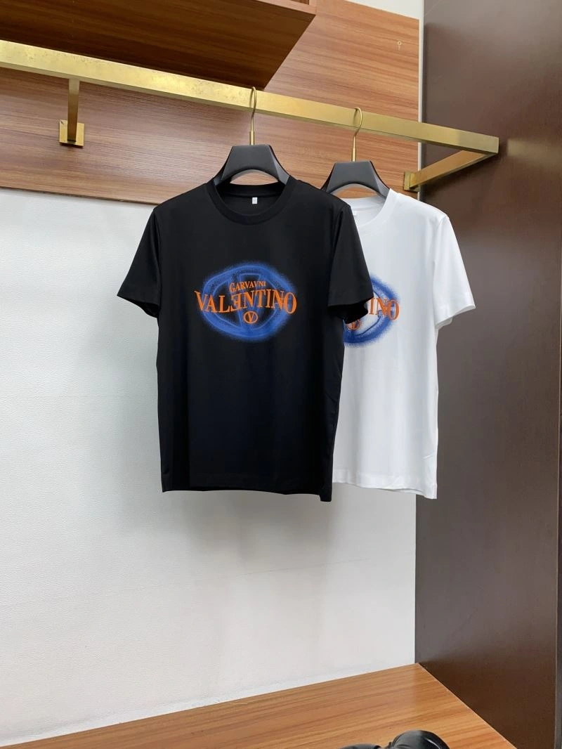 Valentino T-Shirts ModernLook 174730