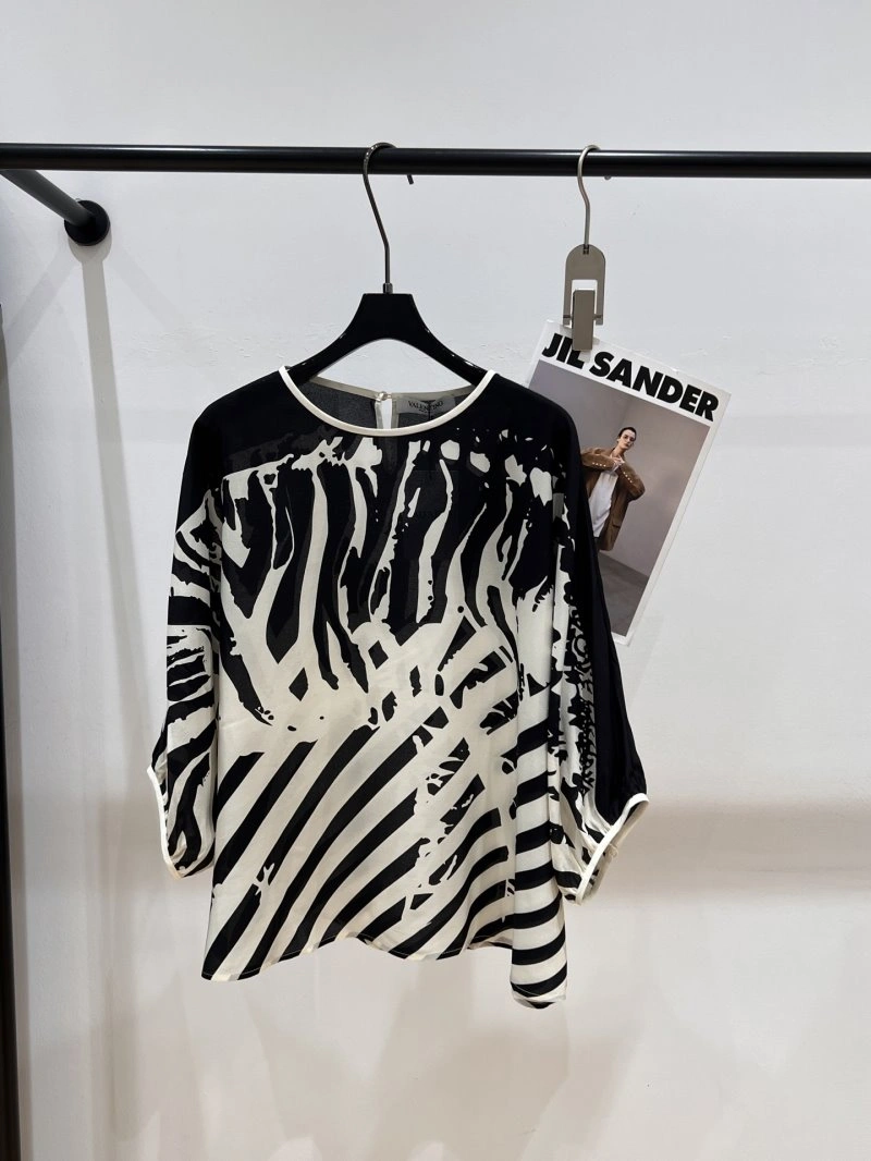 Unique Valentino T-Shirts 174440