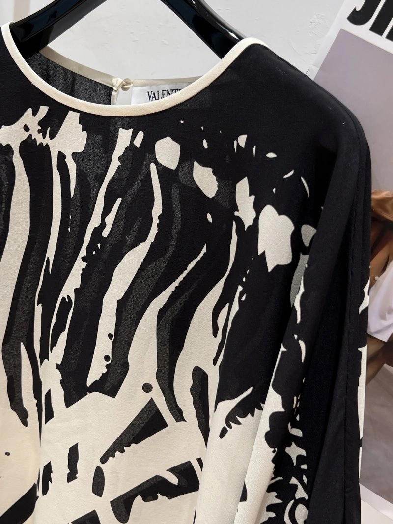 Unique Valentino T-Shirts 174440