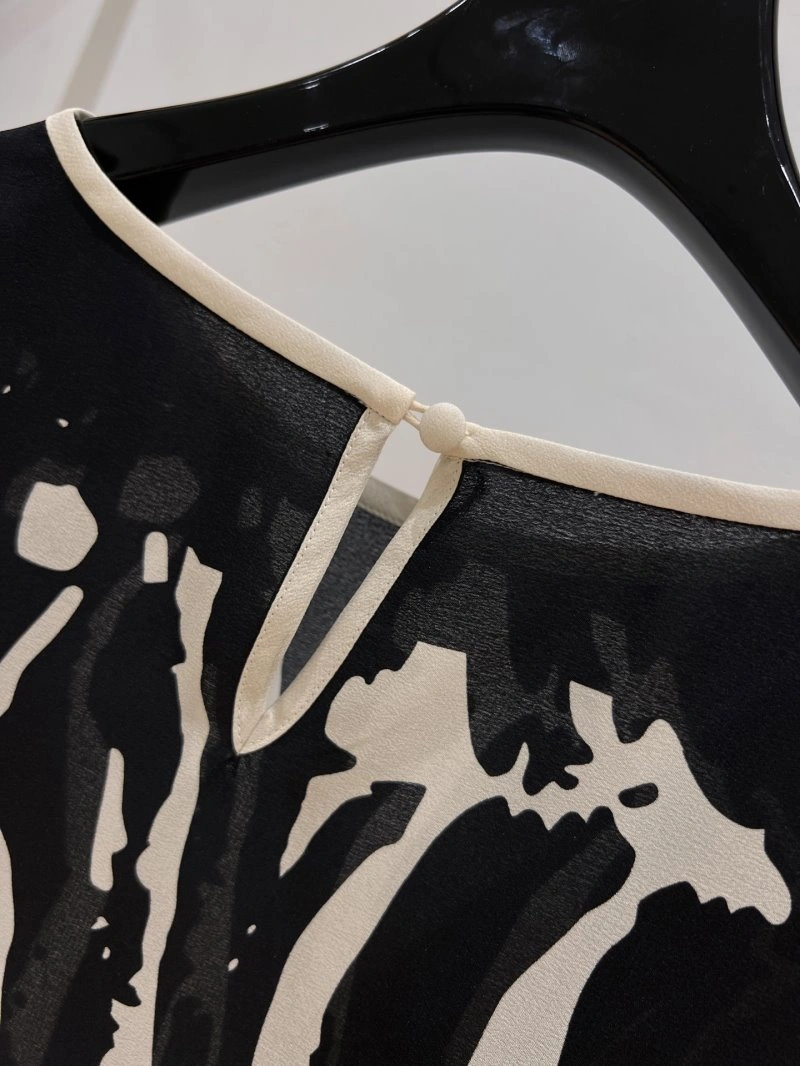 Unique Valentino T-Shirts 174440