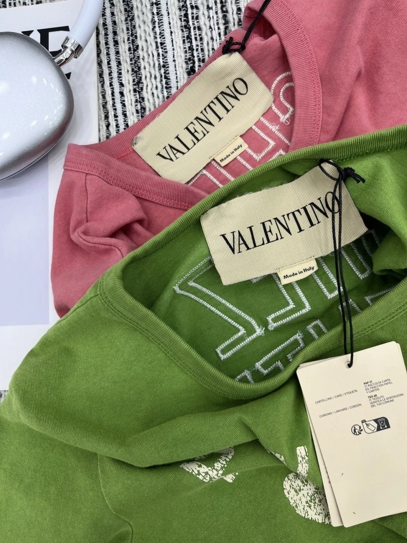 Popular Valentino T-Shirts 174442