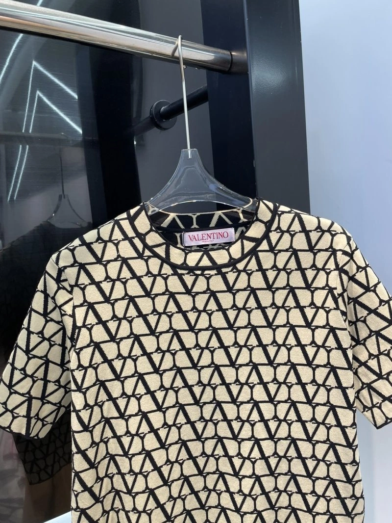 Valentino T-Shirts Snug 174427