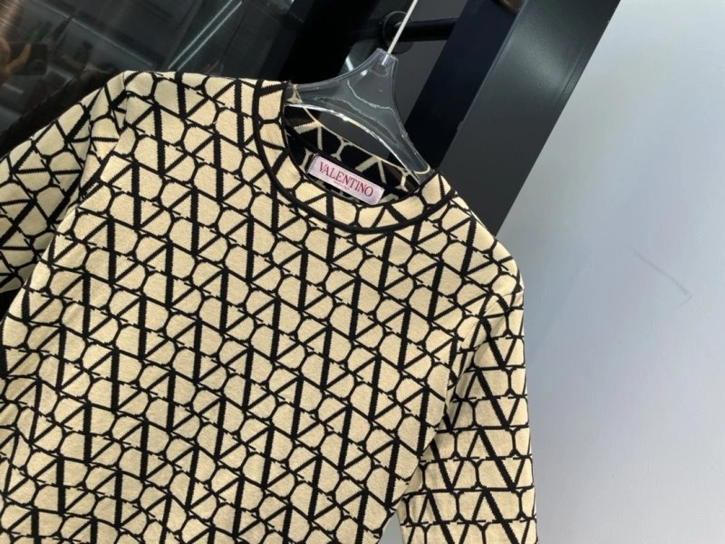 Valentino T-Shirts Snug 174427