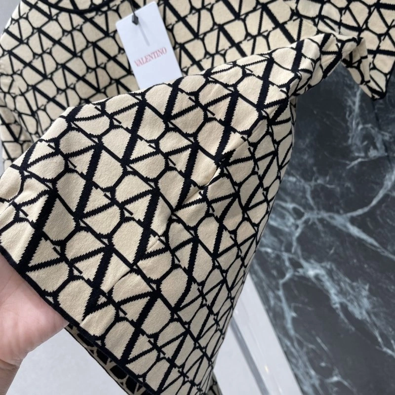 Contemporary Valentino T-Shirts 174393