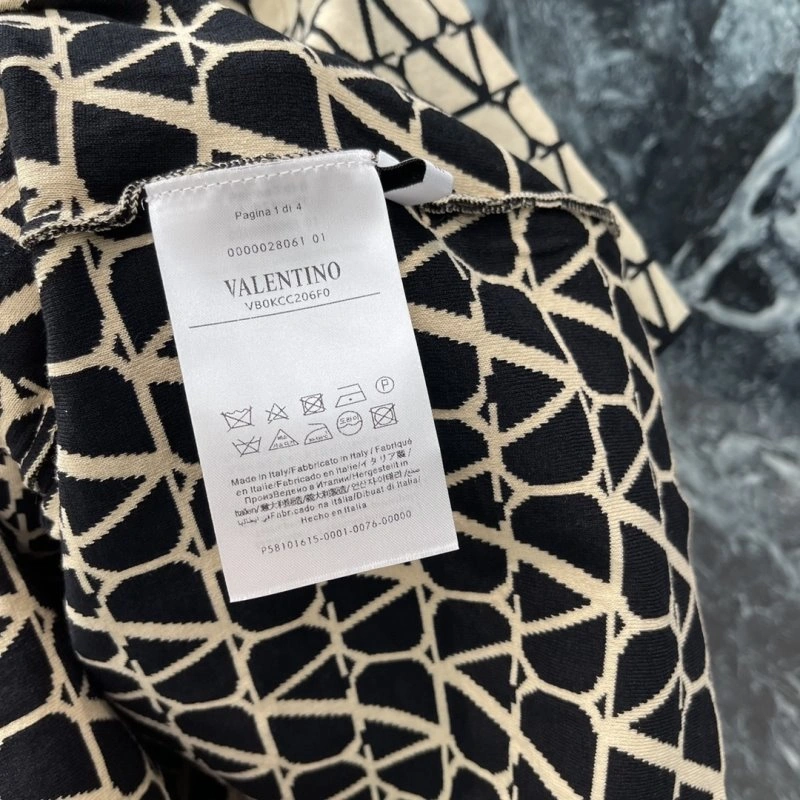 Contemporary Valentino T-Shirts 174393