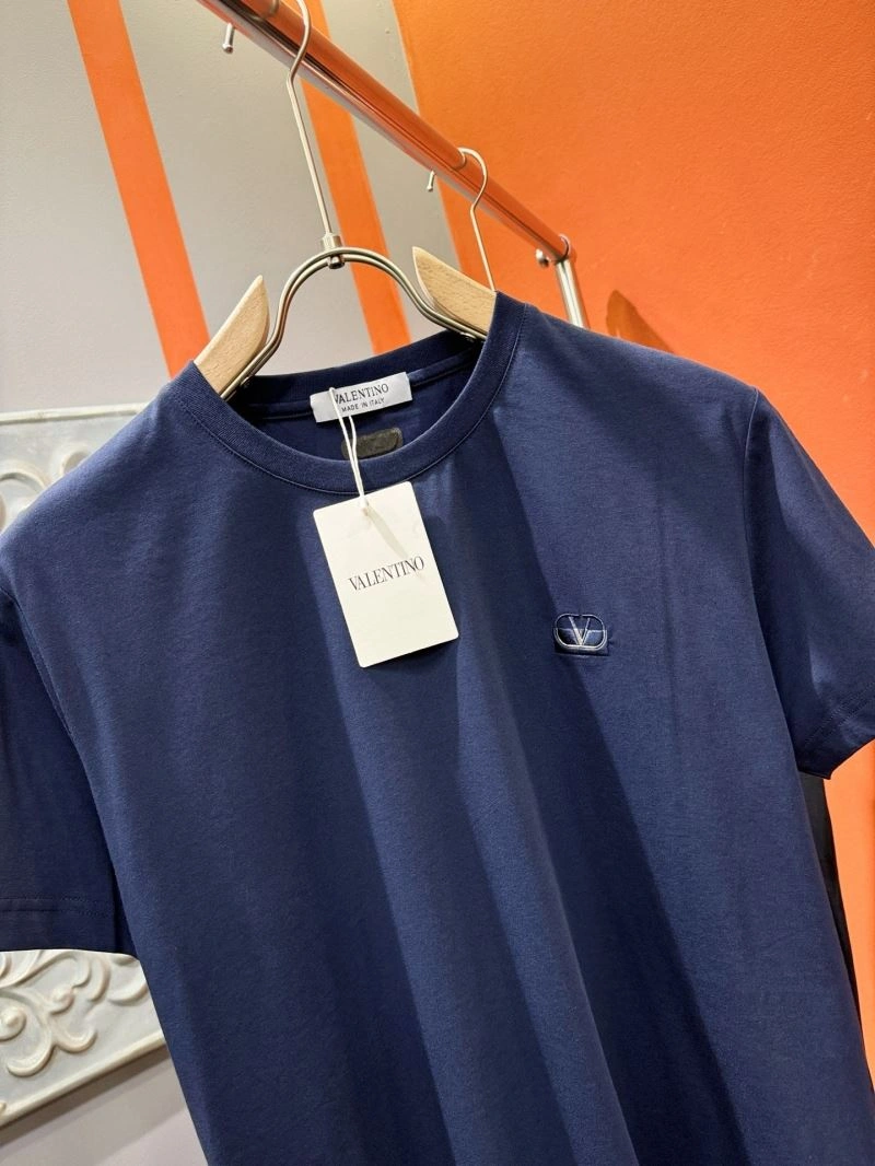 Popular Valentino T-Shirts 174707