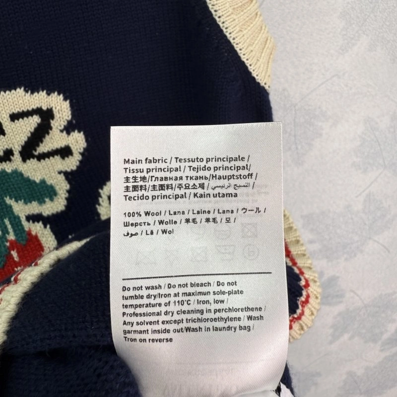 Reliable Valentino Vest 174220