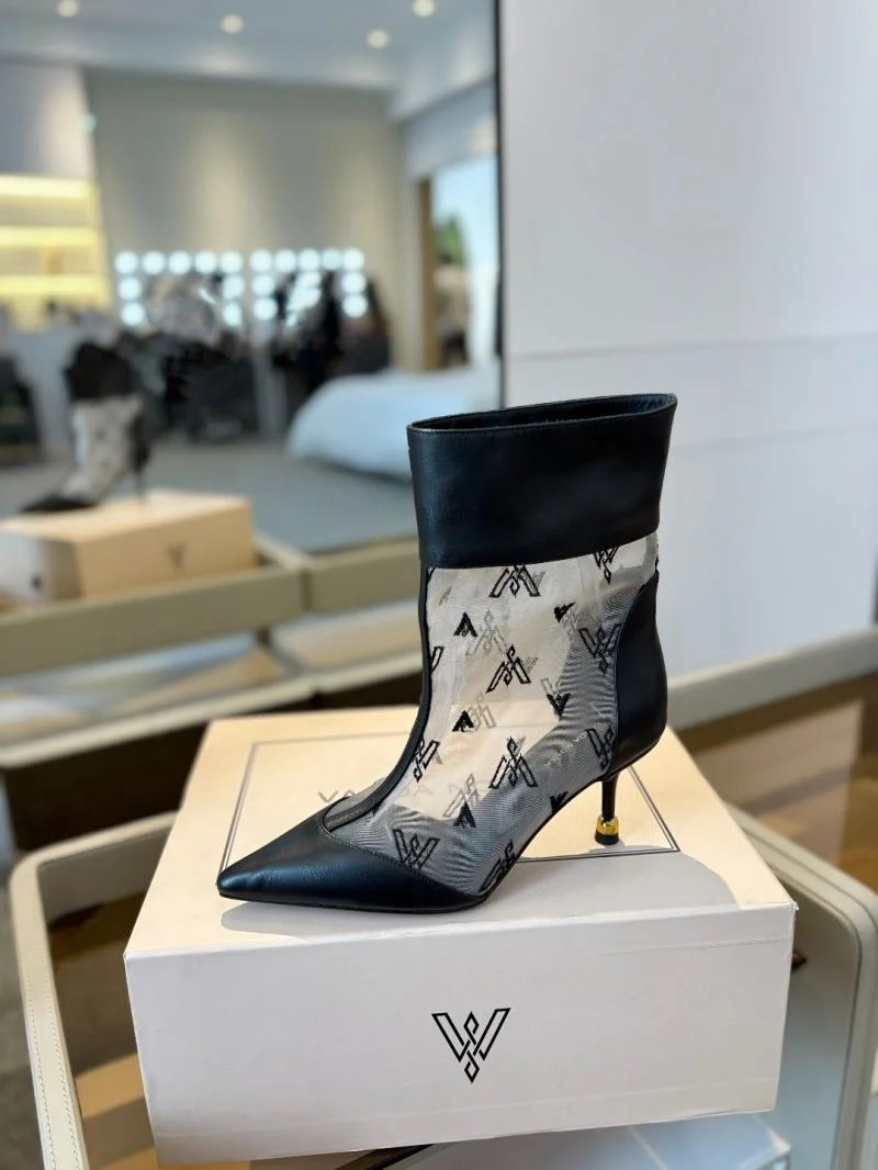 SportInspired Vanda Novak Boots 8711