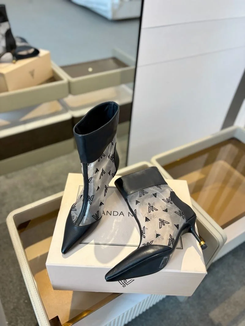 SportInspired Vanda Novak Boots 8711