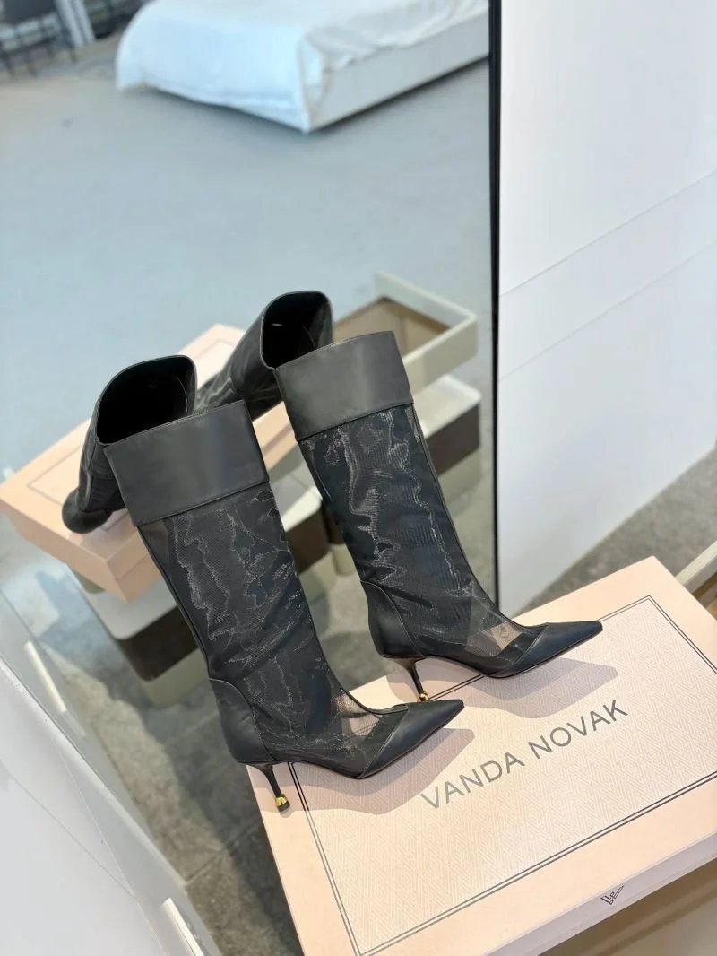 UrbanChic Vanda Novak Boots 8685