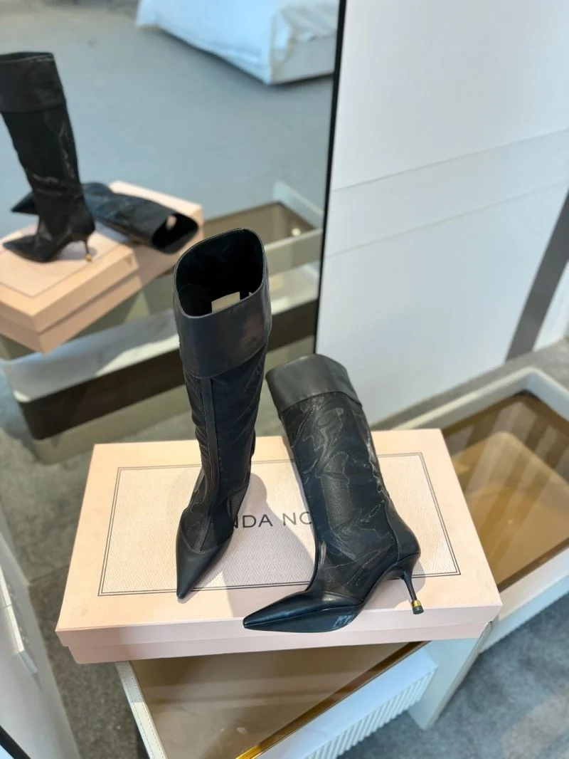 UrbanChic Vanda Novak Boots 8685