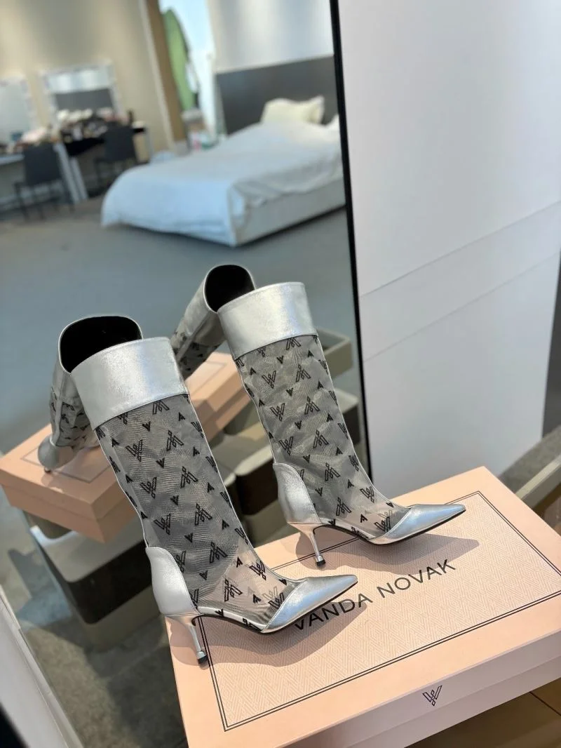 Practical Vanda Novak Boots 8713
