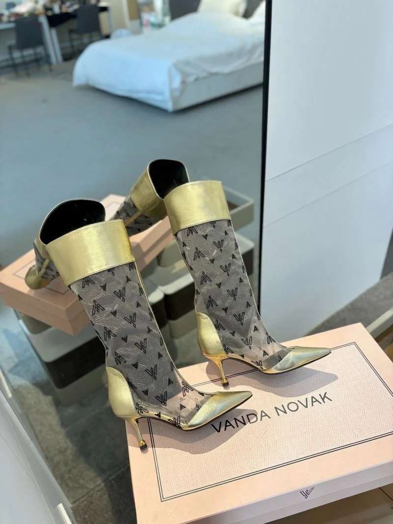 Vanda Novak Boots UrbanChic 8699