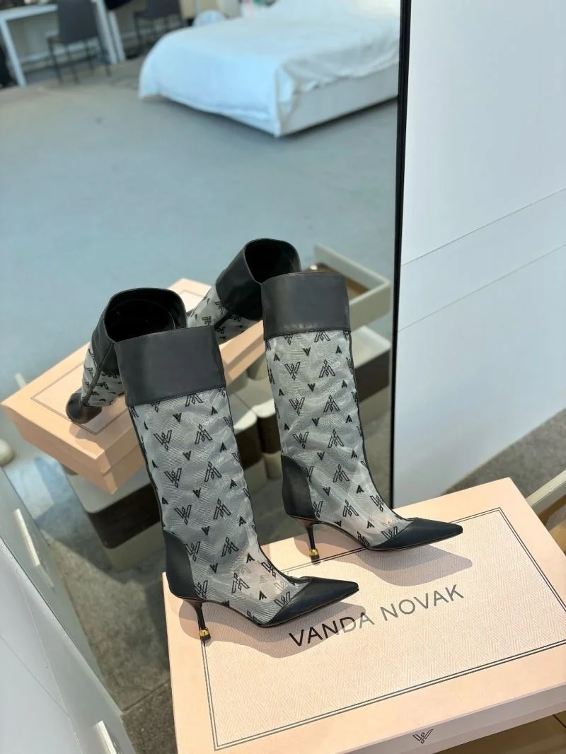 Seasonal Vanda Novak Boots 8680