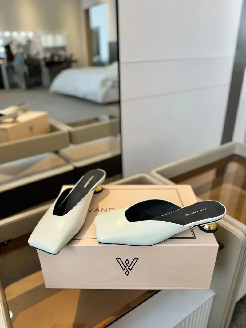 Vanda Novak Sandals DailyWear 5741