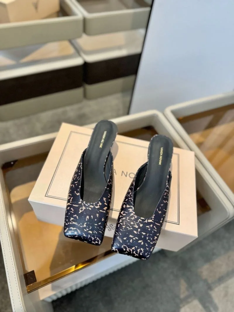 NewStyle Vanda Novak Sandals 5743