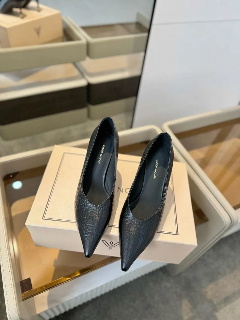 Casual Vanda Novak Shoes 5800