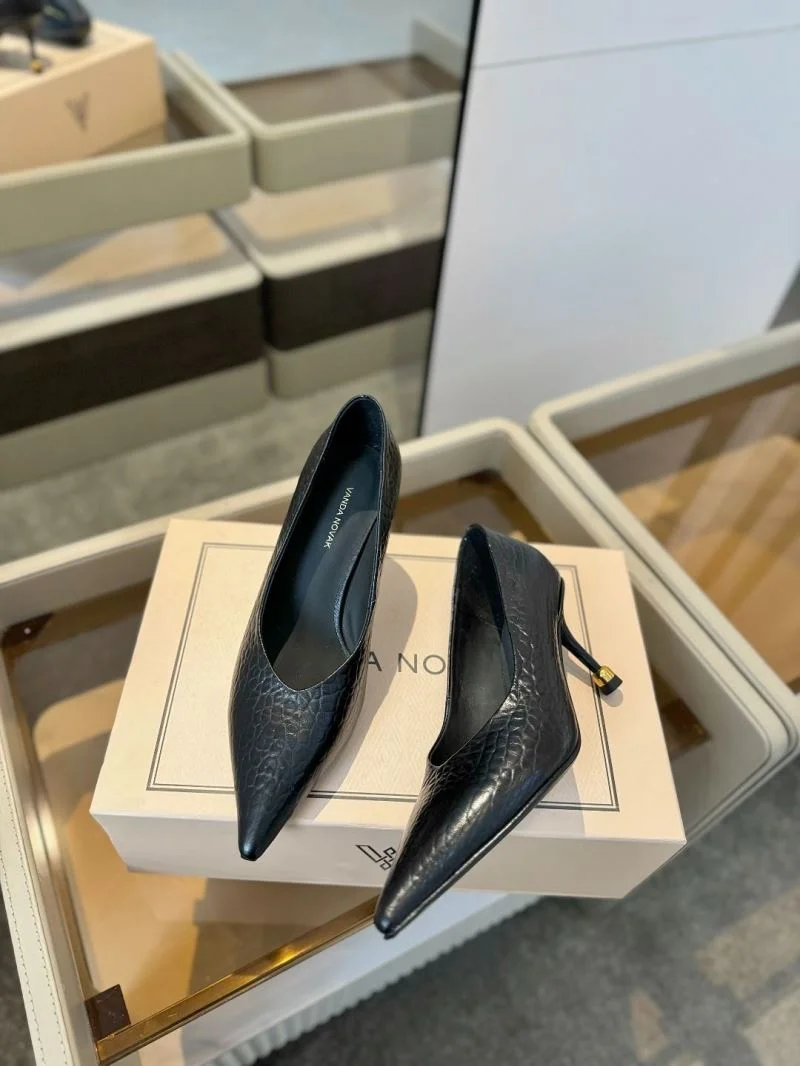 Casual Vanda Novak Shoes 5800