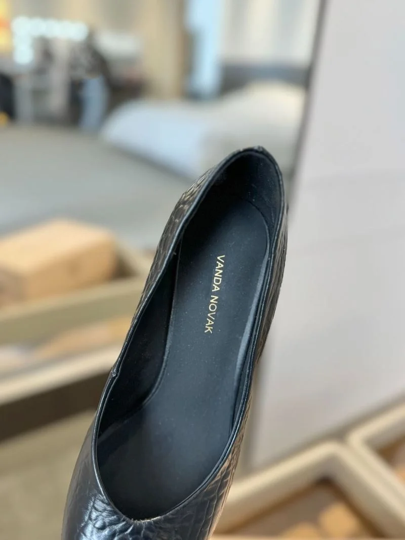 Casual Vanda Novak Shoes 5800
