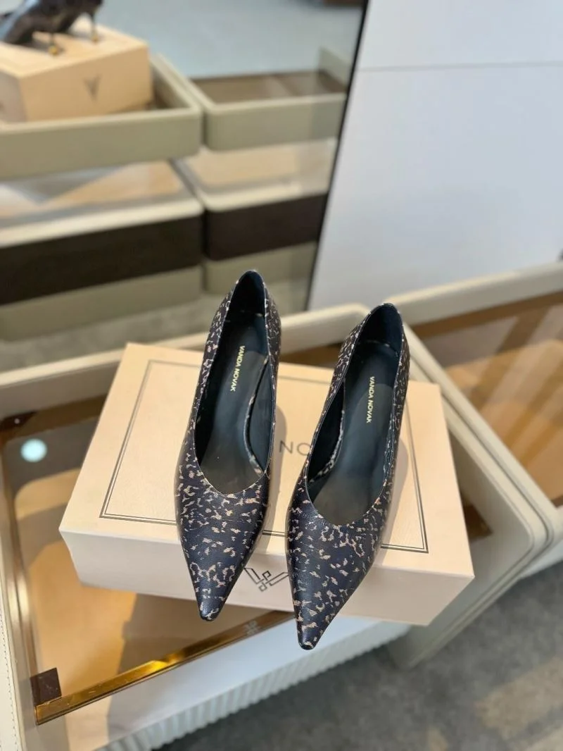 Unique Vanda Novak Shoes 5747