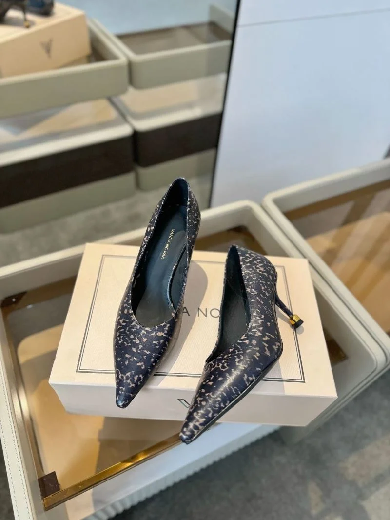 Unique Vanda Novak Shoes 5747
