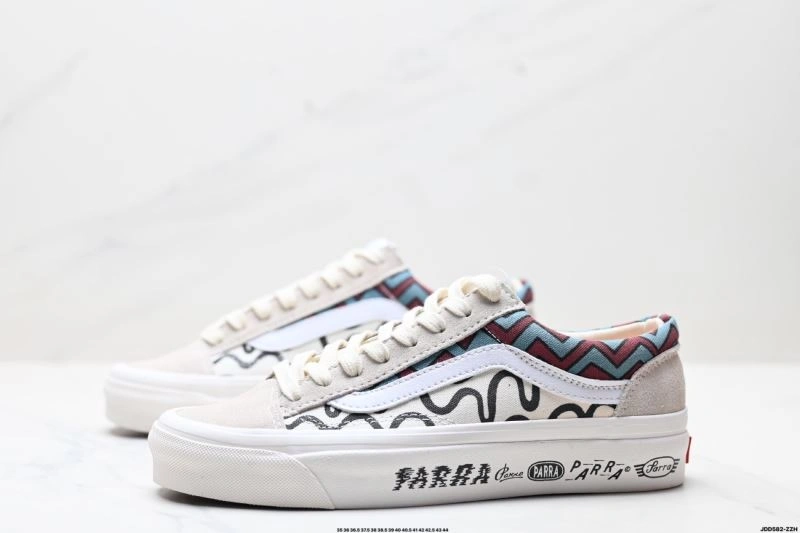 Functional Vans Shoes 2839