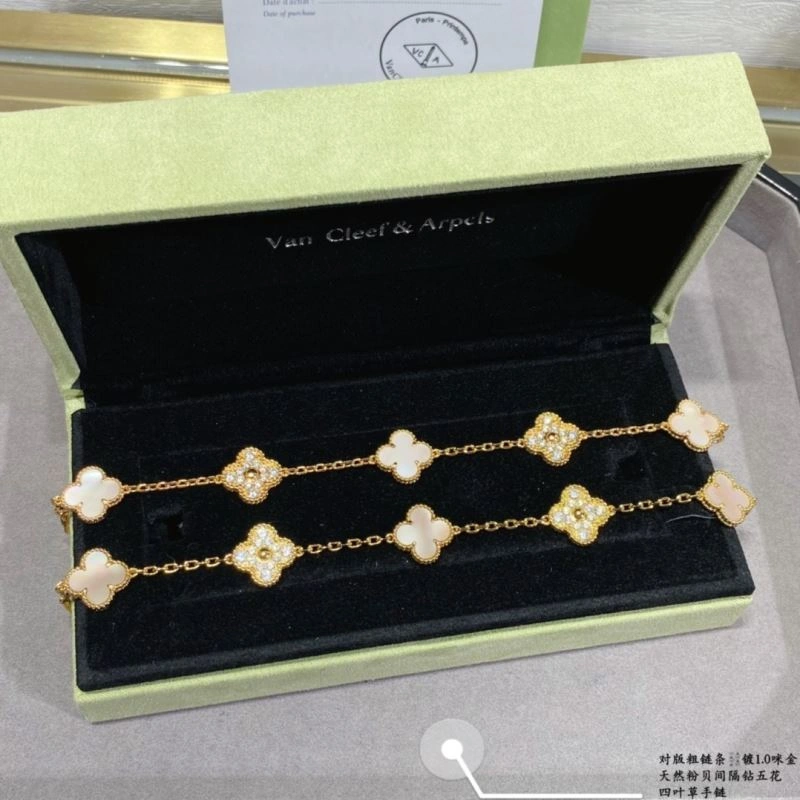 TechFriendly Vca Bracelets 255467