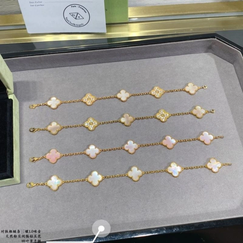 TechFriendly Vca Bracelets 255467