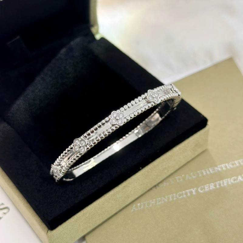 Vca Bracelets Functional 255450