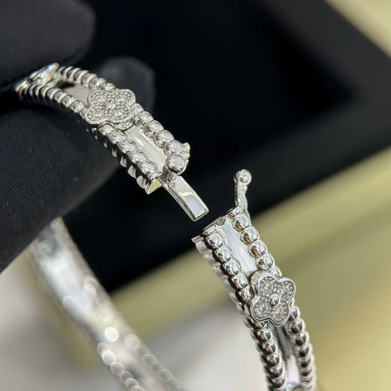 Vca Bracelets Functional 255450