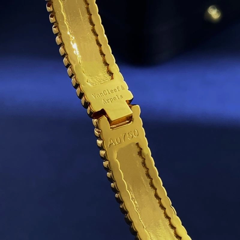 Vca Bracelets HighPerformance 255463