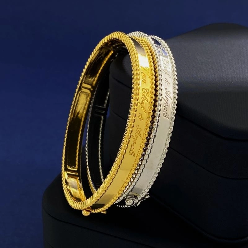 Vca Bracelets HighPerformance 255463