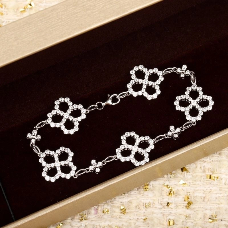 Stylish Vca Bracelets 255424