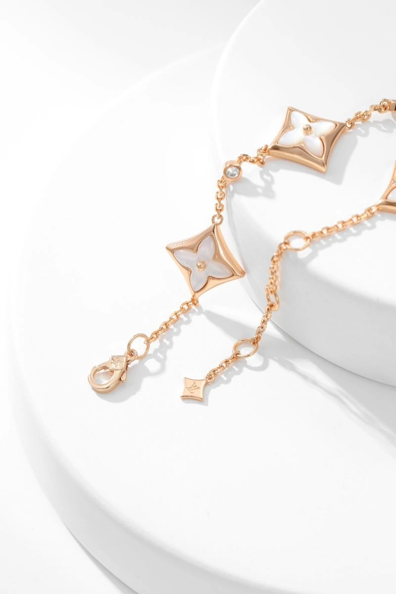 UrbanChic Vca Bracelets 255426