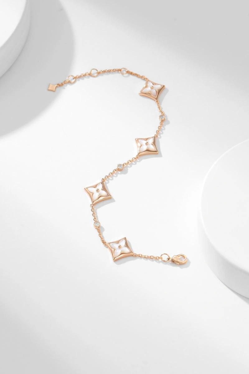 UrbanChic Vca Bracelets 255426