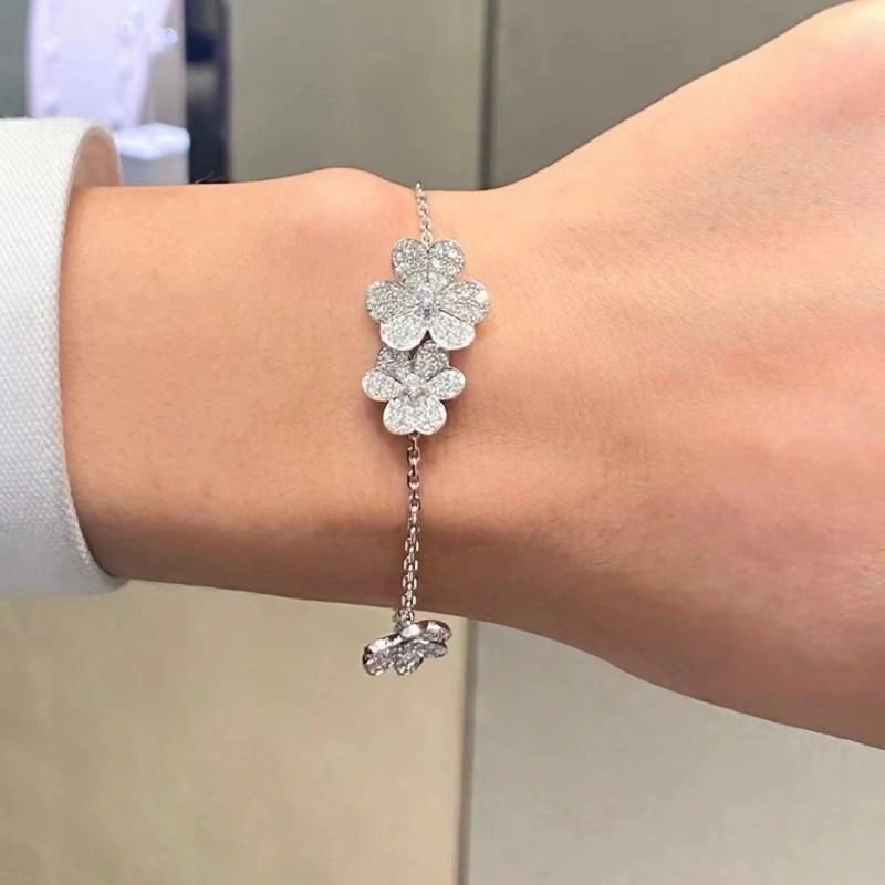 Lightweight Vca Bracelets 255404