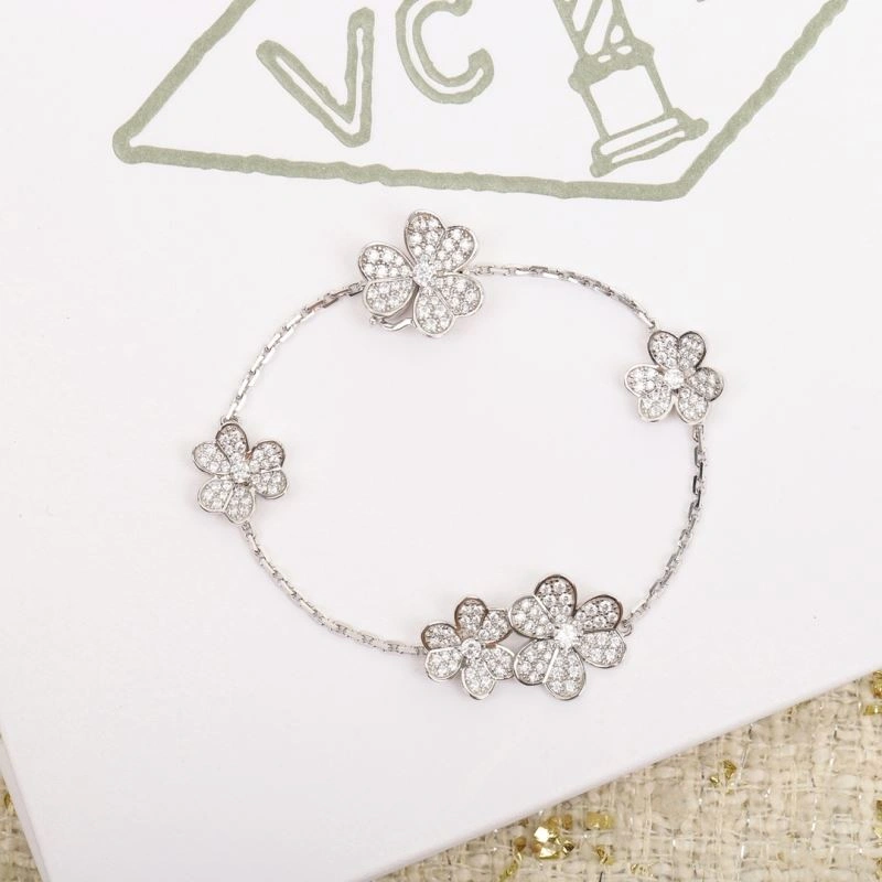 Supportive Vca Bracelets 255530