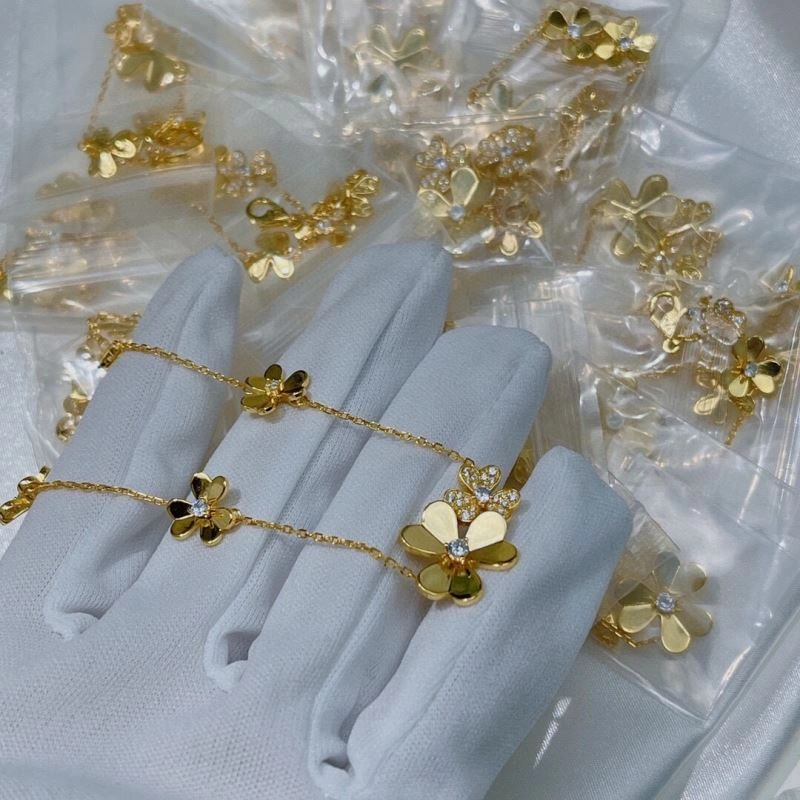 Vca Bracelets NewStyle 255543