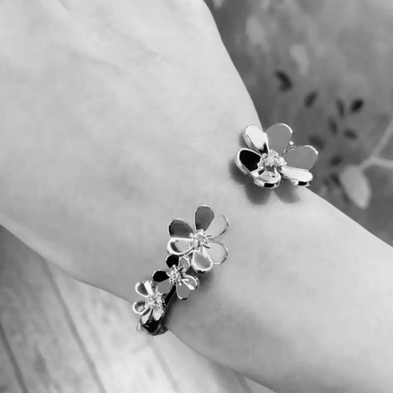 Comfortable Vca Bracelets 255517